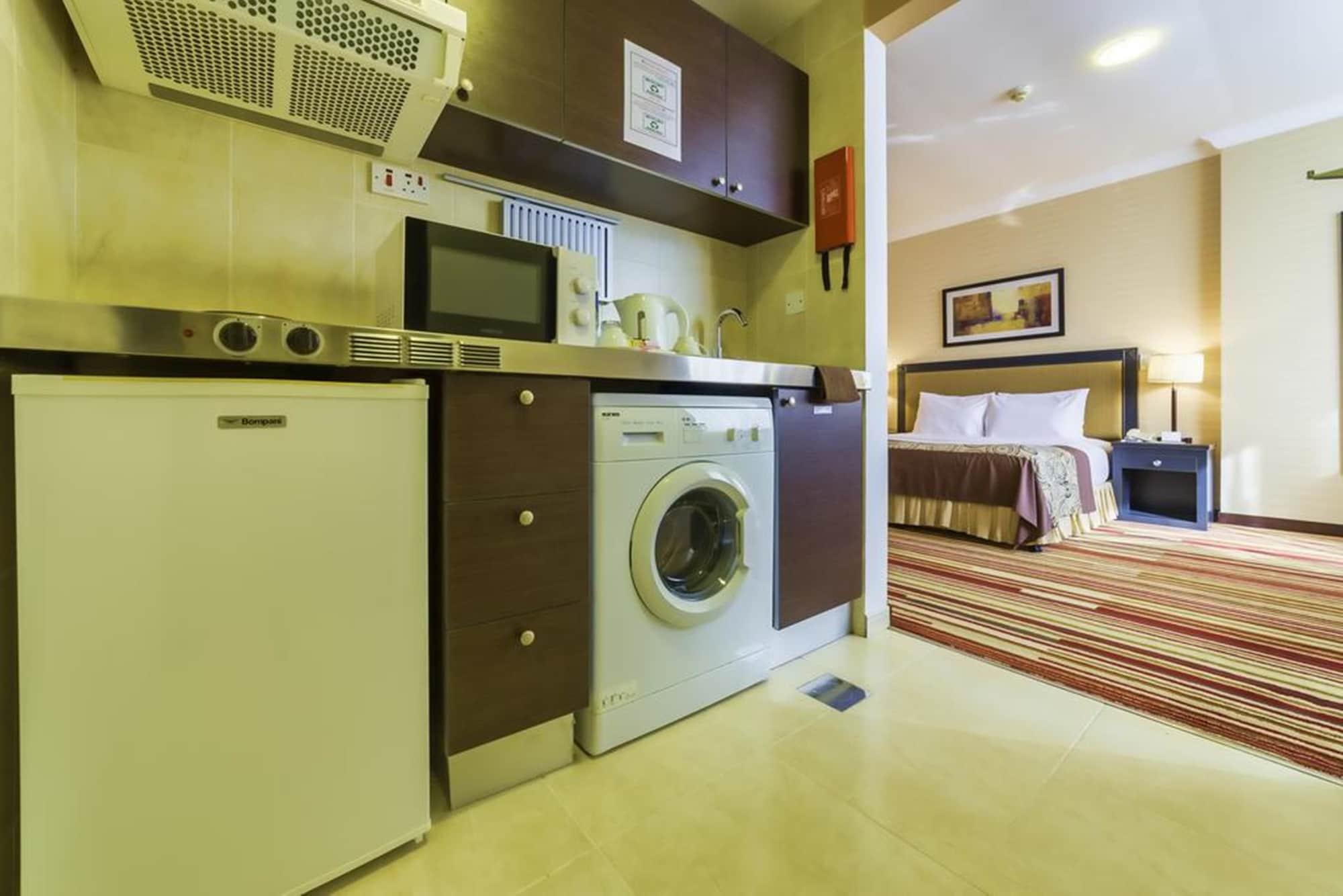 Executive Aparthotel 4*