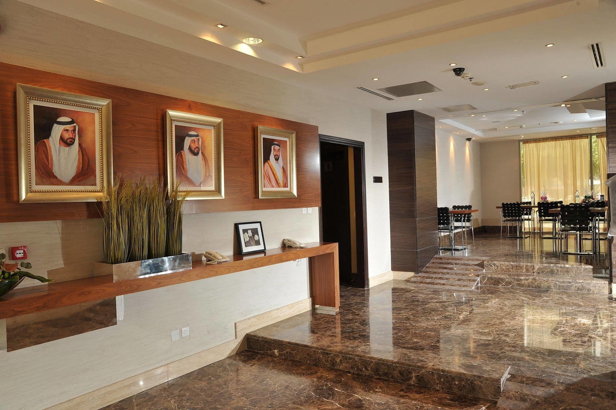 Executive By Mourouj Gloria Abou Dabi