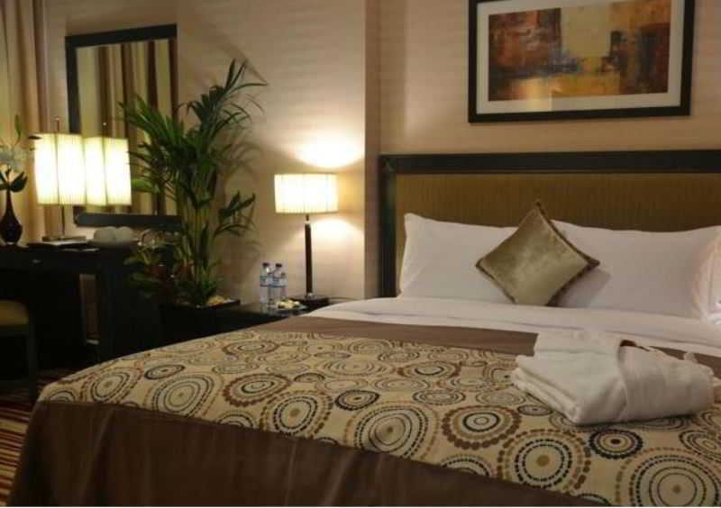 Executive By Mourouj Gloria 4*