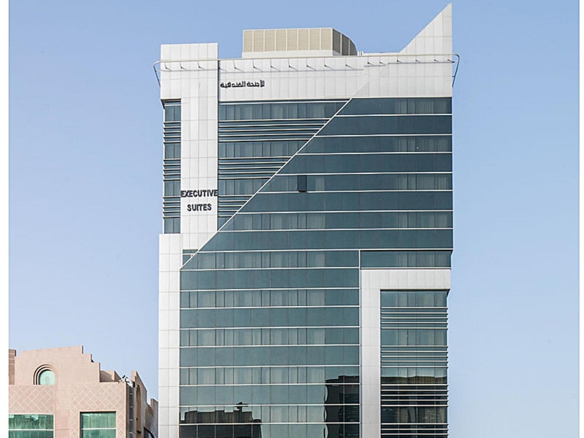 Executive Aparthotel 4*