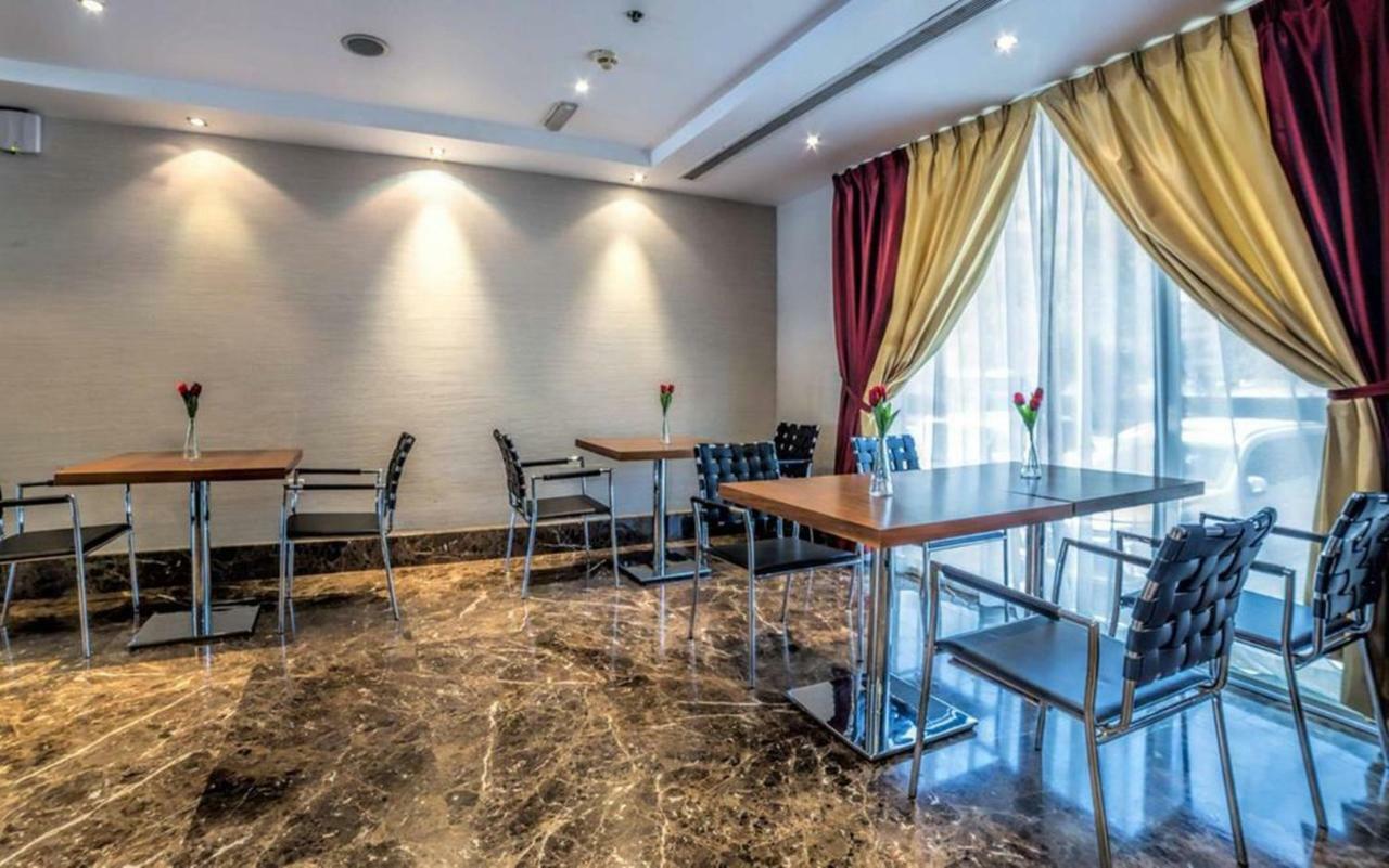 Aparthotel Executive